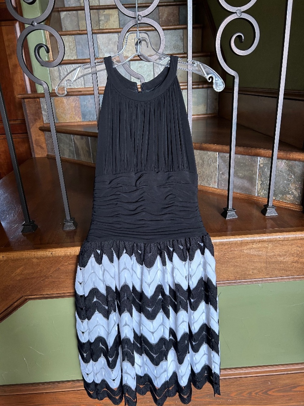 Maggie Boutique black/white halter-type dress